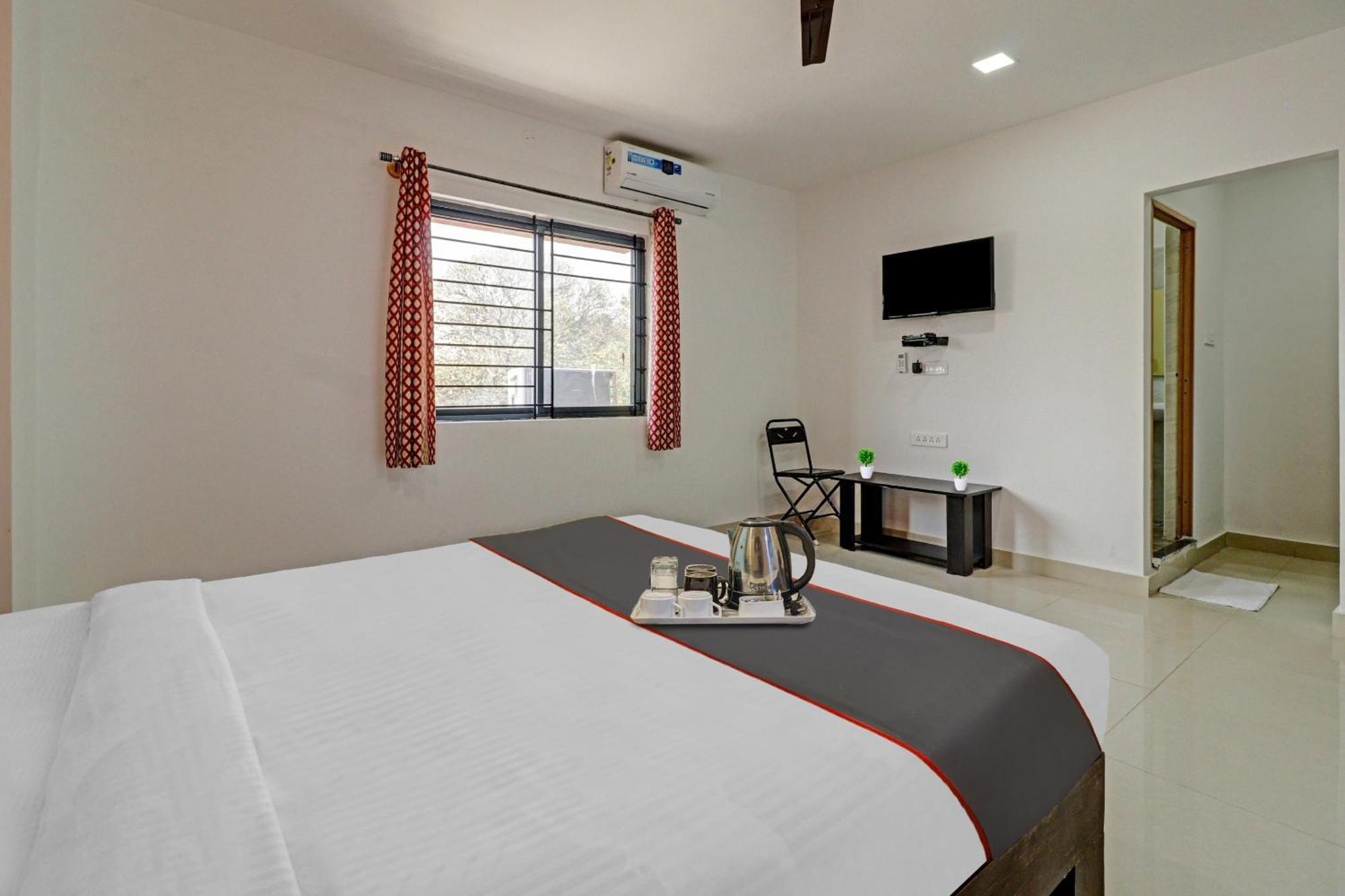 Super Capital O Blooms Stay Inn Near Snow City Bangalore Buitenkant foto